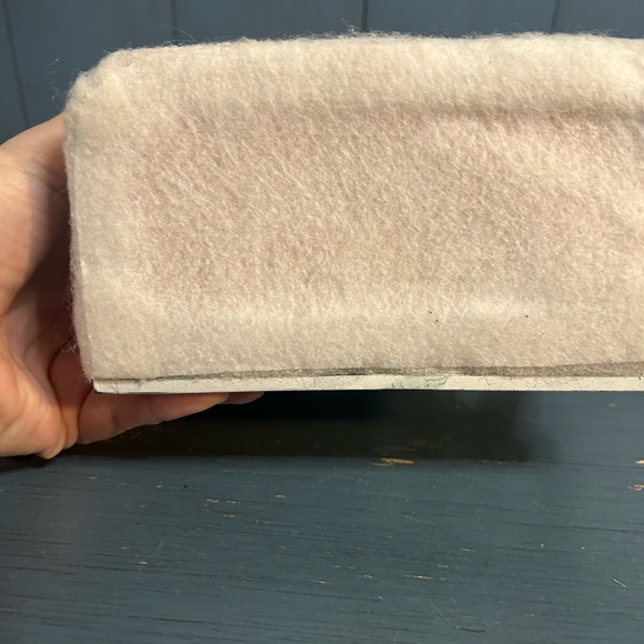 Cheerful Snowman with Red and Green Accents - Picture 5 of 11